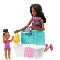 Barbie Bebek Bakıcılığı Bebeği ve Aksesuarları Oyun Seti FHY97 - Esmer Bebek Küvetli